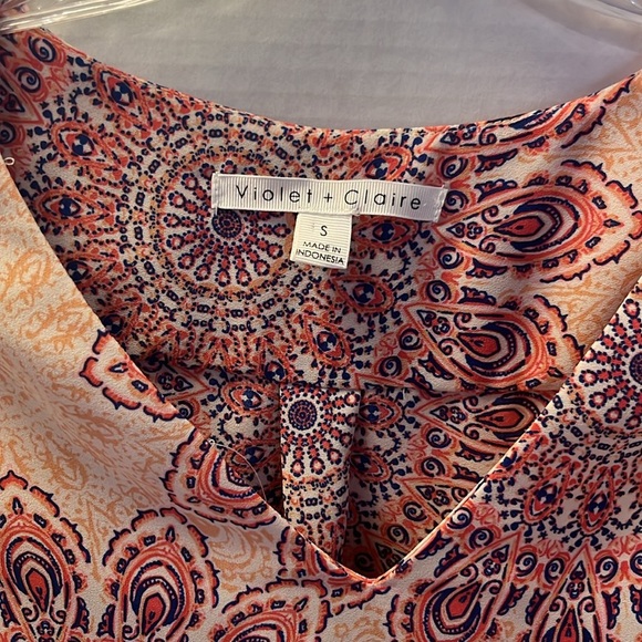 Small violet & Claire blouse sku:B2 - Picture 2 of 5